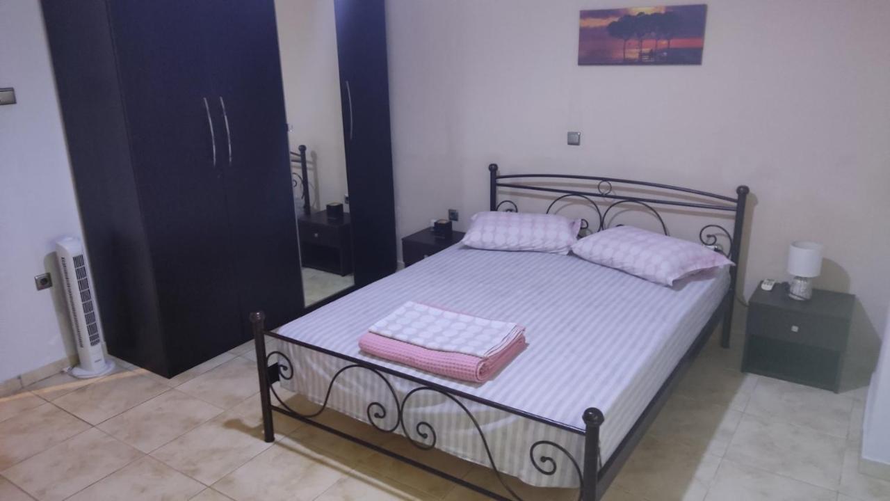 Airport'S Close, Cozy Flat For 6 Persons Apartment Markopoulo Mesogaias Ngoại thất bức ảnh